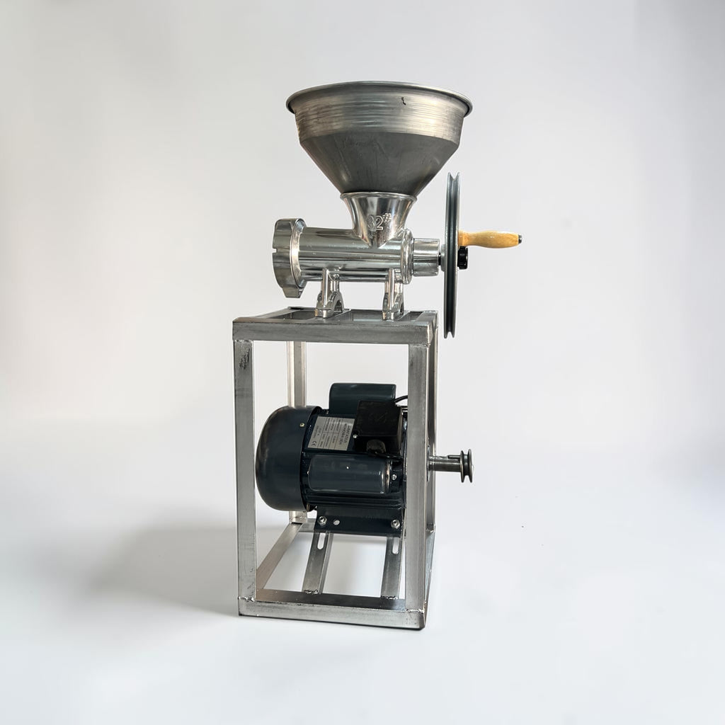 Motor Electric Monofazat 3 kW cu Cadru Metalic și Pâlnie – pentru Mașină de Tocat Carne Nr. 32