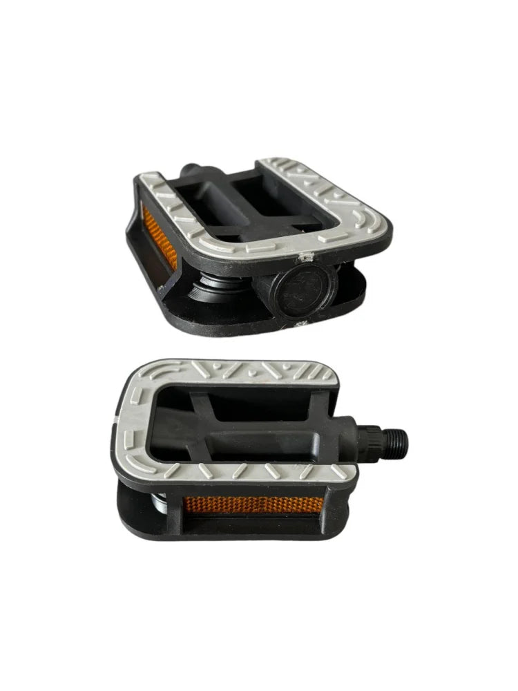 Set Pedale PVC pentru Bicicletă cu Catadioptri – Antiderapante, Montaj Universal